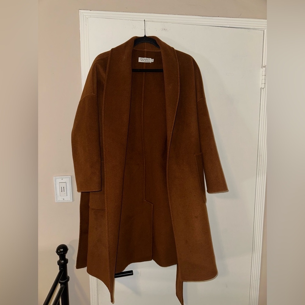 Quaint Wool Cashmere coat with belt - Picture 4 of 8